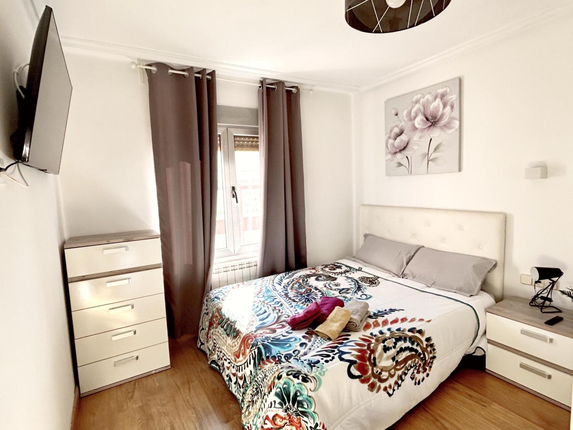Nuevo Cerca Centro , Wifi Y Calefaccion Apartment Oviedo Bagian luar foto
